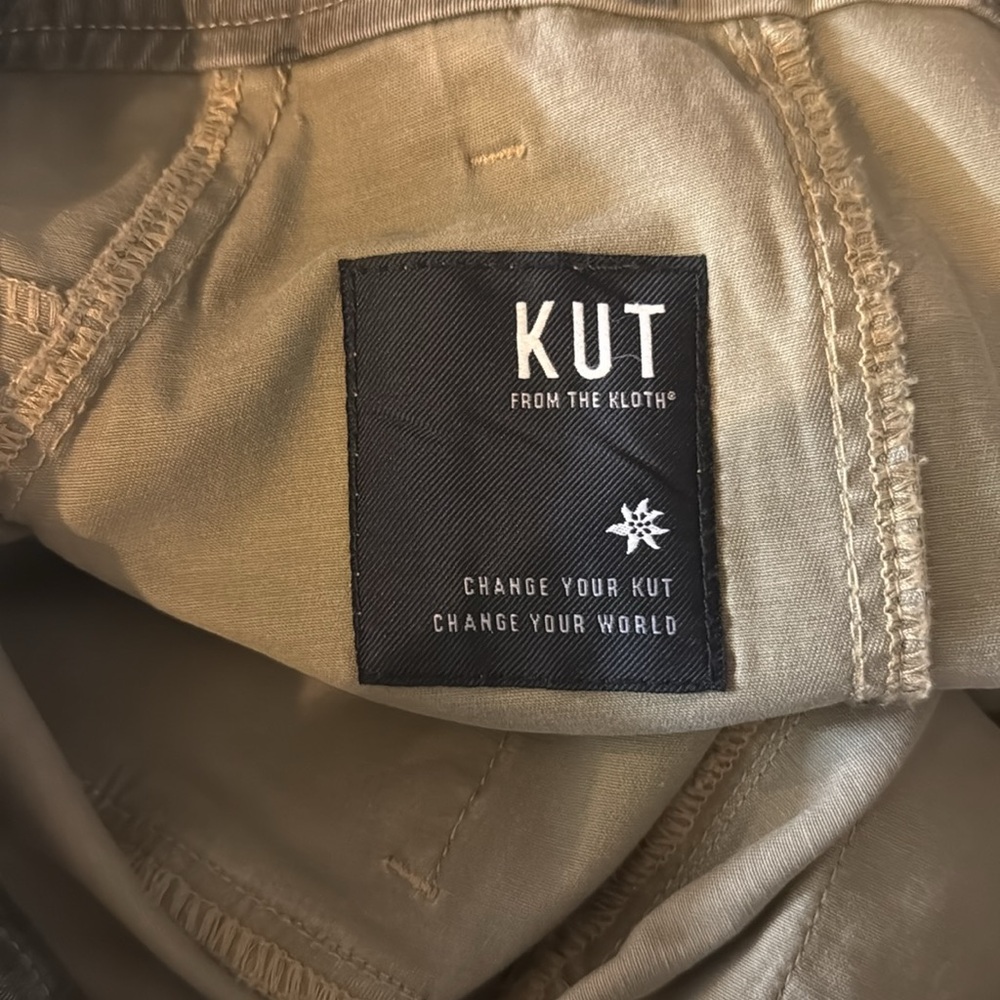 NWOT KUT from the Kloth Women's Ashton High rise Wide Leg Barrel, Camo in Olive - Picture 8 of 16